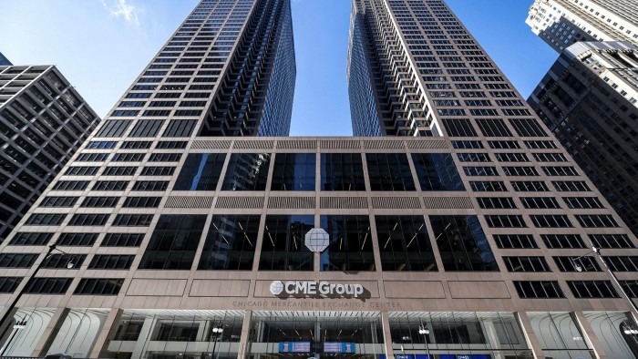 O edifício do CME Group durante o dia